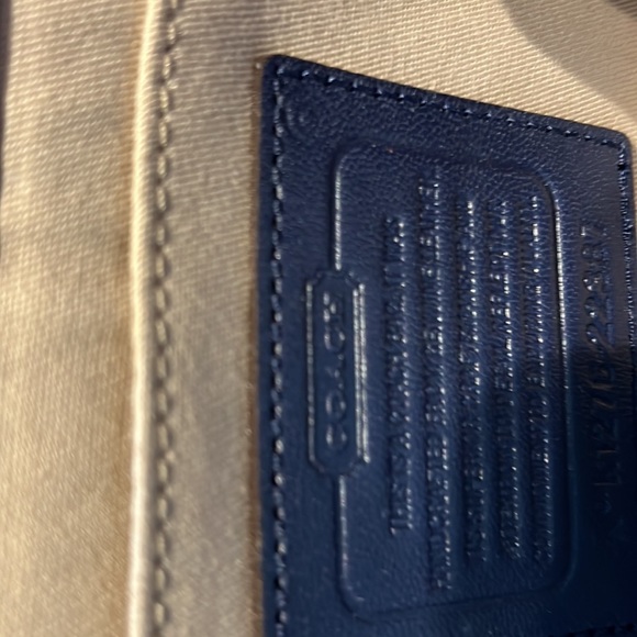 NWOT Coach midsized bag with removable tassel. Navy Citrine Leather shoulder bag - Picture 12 of 16